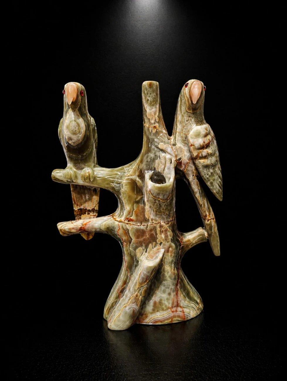 Parrot pair sculpture